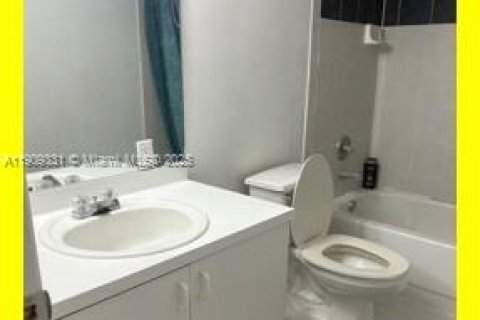 Купить виллу или дом в Майами, Флорида 2 спальни, 107.02м2, № 1965138 - фото 28