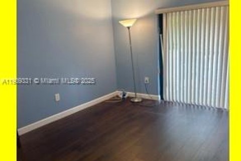 Купить виллу или дом в Майами, Флорида 2 спальни, 107.02м2, № 1965138 - фото 11