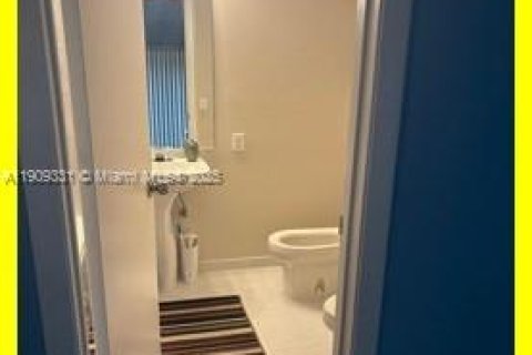 Купить виллу или дом в Майами, Флорида 2 спальни, 107.02м2, № 1965138 - фото 8