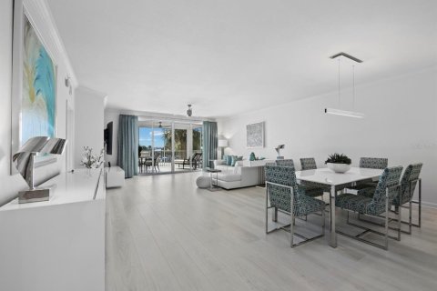 Condominio en venta en Sarasota, Florida, 2 dormitorios, 177.91 m2 № 2429088 - foto 9