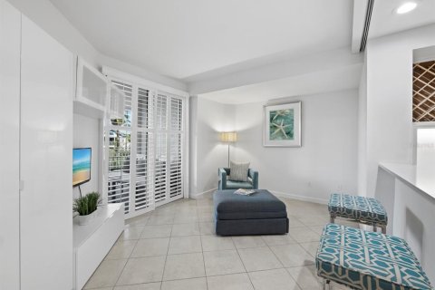 Condominio en venta en Sarasota, Florida, 2 dormitorios, 177.91 m2 № 2429088 - foto 13