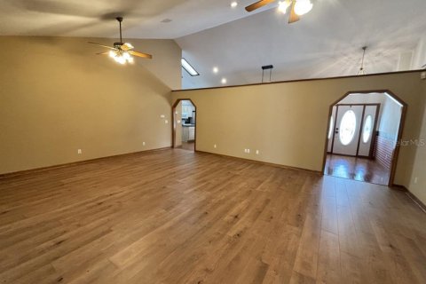 House in Ocala, Florida 3 bedrooms, 276.38 sq.m. № 2233212 - photo 18