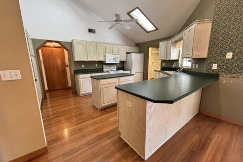House in Ocala, Florida 3 bedrooms, 276.38 sq.m. № 2233212 - photo 22