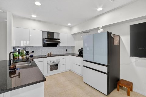 Touwnhouse à vendre à Tarpon Springs, Floride: 3 chambres, 148.83 m2 № 1881412 - photo 4