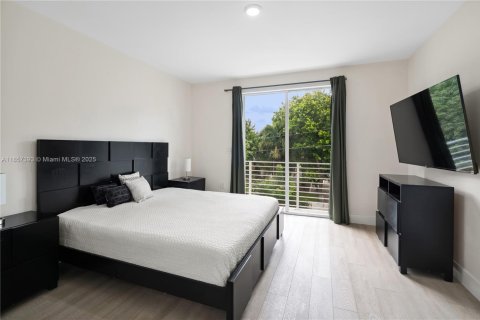 Adosado en venta en Fort Lauderdale, Florida, 3 dormitorios, 188.96 m2 № 1889533 - foto 10