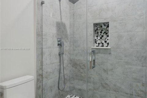 Adosado en venta en Fort Lauderdale, Florida, 3 dormitorios, 188.96 m2 № 1889533 - foto 22