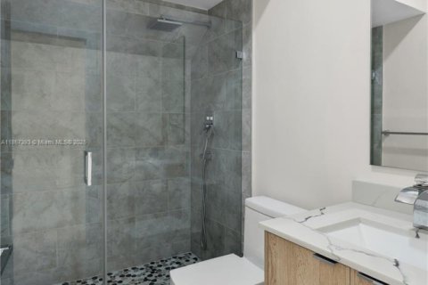 Adosado en venta en Fort Lauderdale, Florida, 3 dormitorios, 188.96 m2 № 1889533 - foto 8