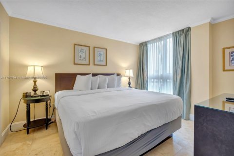 Condominio en alquiler en Miami, Florida, 1 dormitorio, 52.03 m2 № 1938085 - foto 8