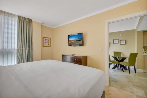 Condominio en alquiler en Miami, Florida, 1 dormitorio, 52.03 m2 № 1938085 - foto 9