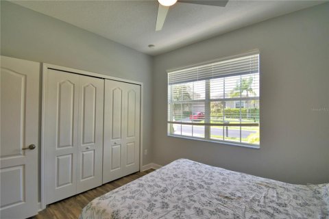 House in Davenport, Florida 4 bedrooms, 210.05 sq.m. № 1878113 - photo 13