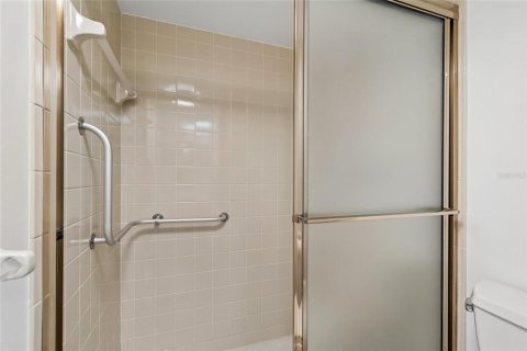 Condo in Seminole, Florida, 2 bedrooms № 2156073 - photo 27