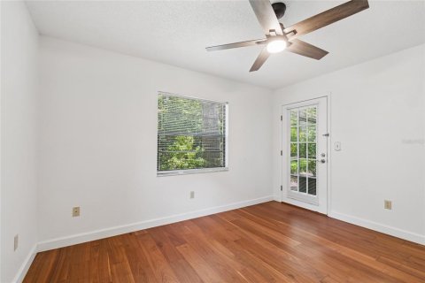 Condo in Seminole, Florida, 2 bedrooms № 2156073 - photo 29