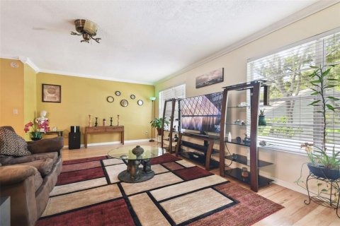 Townhouse in Tampa, Florida 2 bedrooms, 172.61 sq.m. № 2419803 - photo 30
