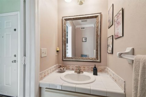 Townhouse in Tampa, Florida 2 bedrooms, 172.61 sq.m. № 2419803 - photo 15