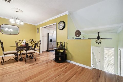 Townhouse in Tampa, Florida 2 bedrooms, 172.61 sq.m. № 2419803 - photo 5
