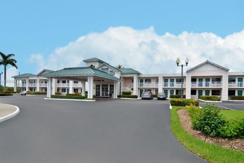 Hotel in Florida City, Florida № 1985486 - photo 2