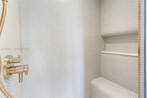 Купить кондоминиум в Майами, Флорида 1 спальня, 54.07м2, № 2088578 - фото 17