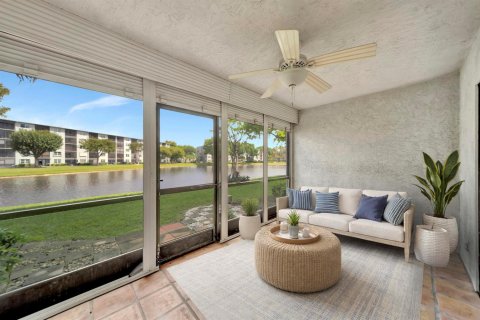 Condo in Pompano Beach, Florida, 2 bedrooms № 2186505 - photo 7