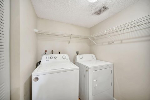 Condo in Pompano Beach, Florida, 2 bedrooms № 2186505 - photo 26