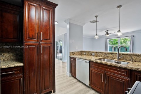 Купить виллу или дом в Майами, Флорида 4 спальни, 228.26м2, № 1825544 - фото 11