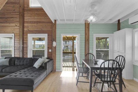 Casa en venta en Sugarloaf Key, Florida, 2 dormitorios, 93.65 m2 № 1924232 - foto 6