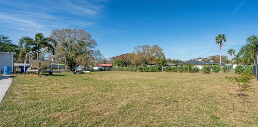Land in Okeechobee, Florida № 1654947