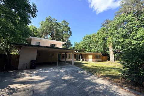 House in Gainesville, Florida 5 bedrooms, 304.91 sq.m. № 2231900 - photo 6
