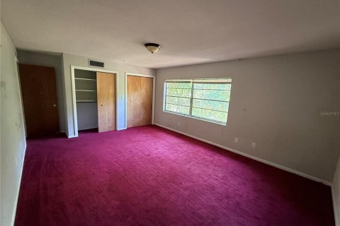 House in Gainesville, Florida 5 bedrooms, 304.91 sq.m. № 2231900 - photo 18