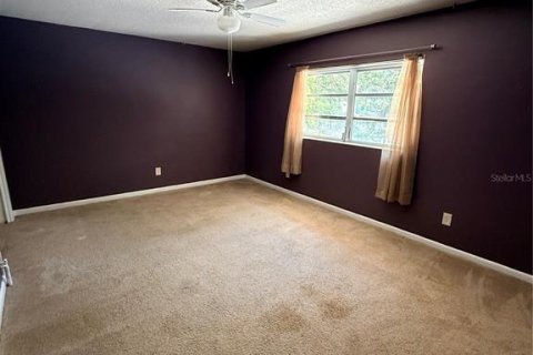 House in Gainesville, Florida 5 bedrooms, 304.91 sq.m. № 2231900 - photo 17