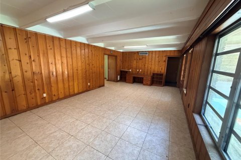 House in Gainesville, Florida 5 bedrooms, 304.91 sq.m. № 2231900 - photo 7