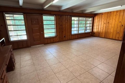 House in Gainesville, Florida 5 bedrooms, 304.91 sq.m. № 2231900 - photo 9