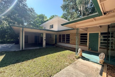 House in Gainesville, Florida 5 bedrooms, 304.91 sq.m. № 2231900 - photo 2