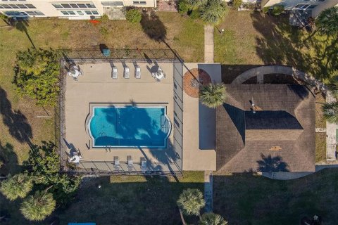 Condo in Seminole, Florida, 2 bedrooms № 2148114 - photo 19