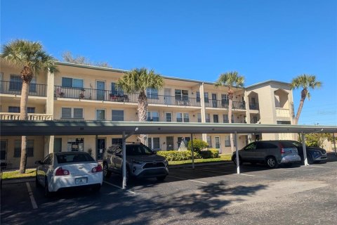 Condo in Seminole, Florida, 2 bedrooms  № 2148114