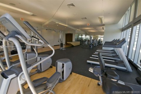 Condo in Miami, Florida, 2 bedrooms  № 1868217 - photo 14