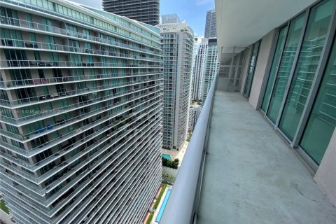 Condo in Miami, Florida, 2 bedrooms  № 1868217 - photo 12