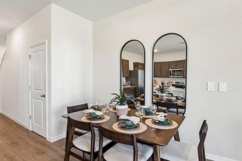 Townhouse in Tampa, Florida 3 bedrooms, 163.32 sq.m. № 2222354 - photo 10