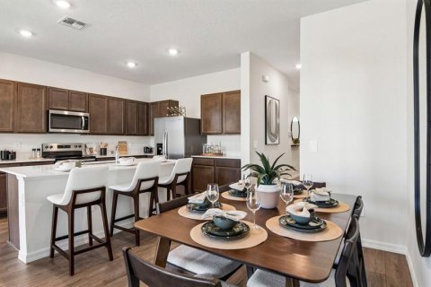 Townhouse in Tampa, Florida 3 bedrooms, 163.32 sq.m. № 2222354 - photo 11