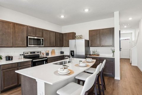 Townhouse in Tampa, Florida 3 bedrooms, 163.32 sq.m. № 2222354 - photo 13