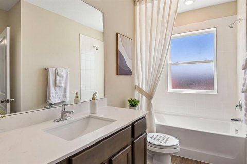 Townhouse in Tampa, Florida 3 bedrooms, 163.32 sq.m. № 2222354 - photo 30