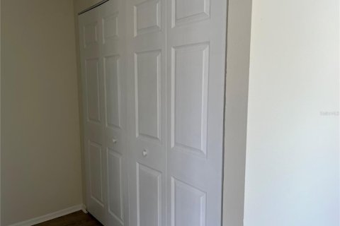 Touwnhouse à vendre à Treasure Island, Floride: 2 chambres, 91.97 m2 № 2333938 - photo 13