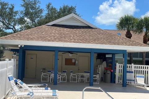 Touwnhouse à vendre à Treasure Island, Floride: 2 chambres, 91.97 m2 № 2333938 - photo 16