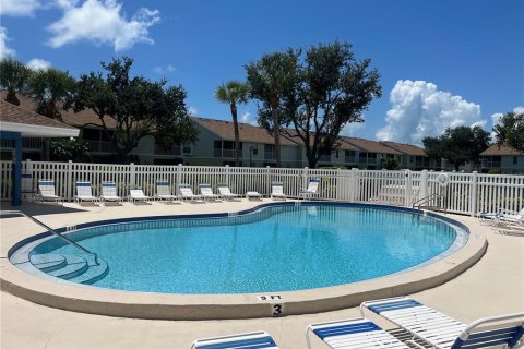 Touwnhouse à vendre à Treasure Island, Floride: 2 chambres, 91.97 m2 № 2333938 - photo 19