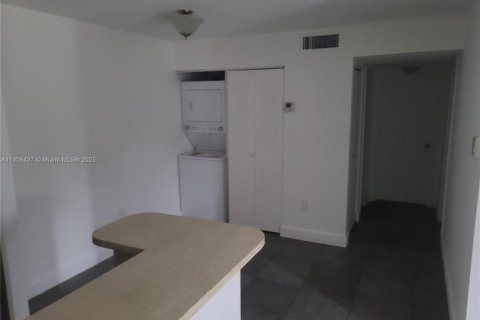 Купить кондоминиум в Майами, Флорида 2 спальни, 82.03м2, № 1957071 - фото 12