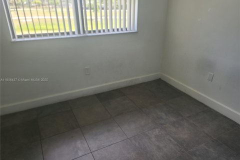 Купить кондоминиум в Майами, Флорида 2 спальни, 82.03м2, № 1957071 - фото 6