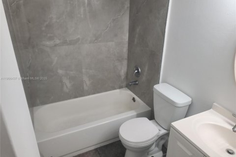 Купить кондоминиум в Майами, Флорида 2 спальни, 82.03м2, № 1957071 - фото 13