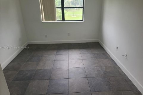 Купить кондоминиум в Майами, Флорида 2 спальни, 82.03м2, № 1957071 - фото 16