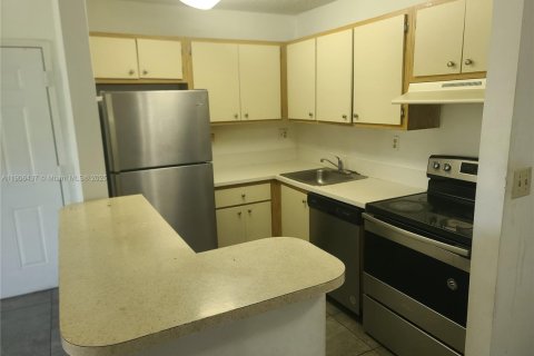 Купить кондоминиум в Майами, Флорида 2 спальни, 82.03м2, № 1957071 - фото 8