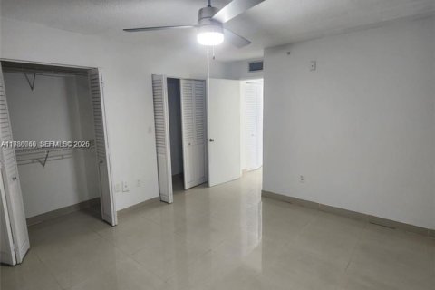 Купить кондоминиум в Дорал, Флорида 1 спальня, 69.03м2, № 2050793 - фото 12