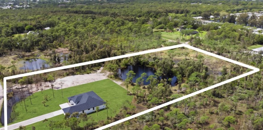 Casa en Port St. Lucie, Florida 4 dormitorios, 237.55 m2 № 2153862